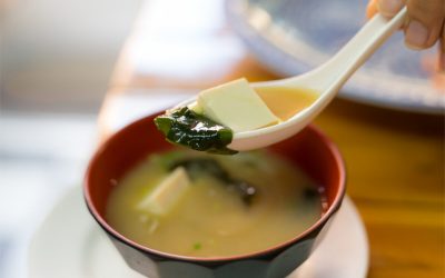Sopa de Miso con Tofu y Algas